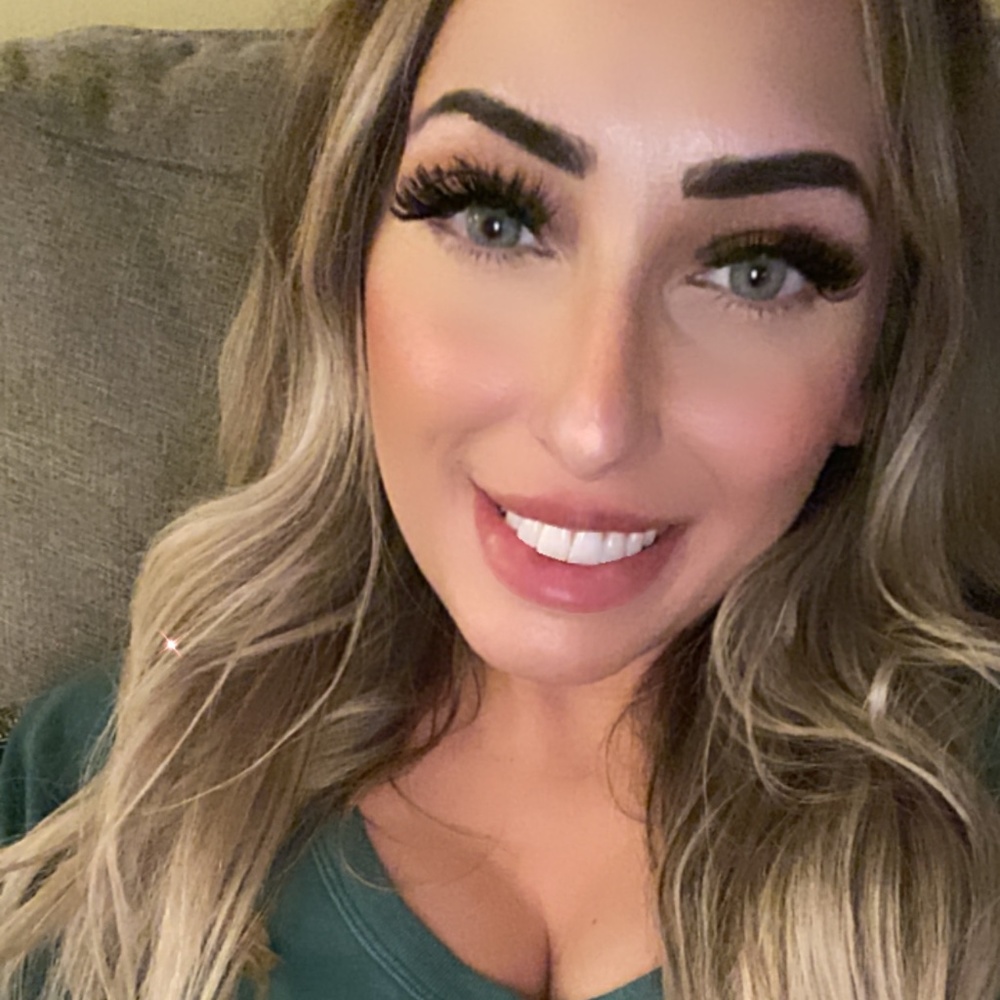 Meet your Posher, Amber